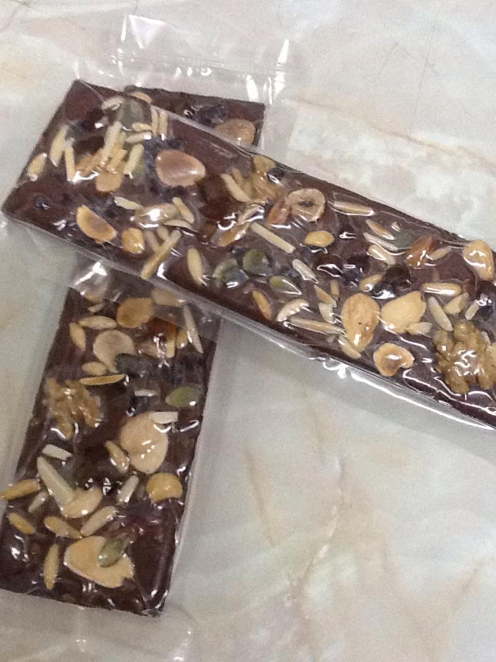 TURRÓN BIO Praliné Crujiente con Frutos Secos y Naranja