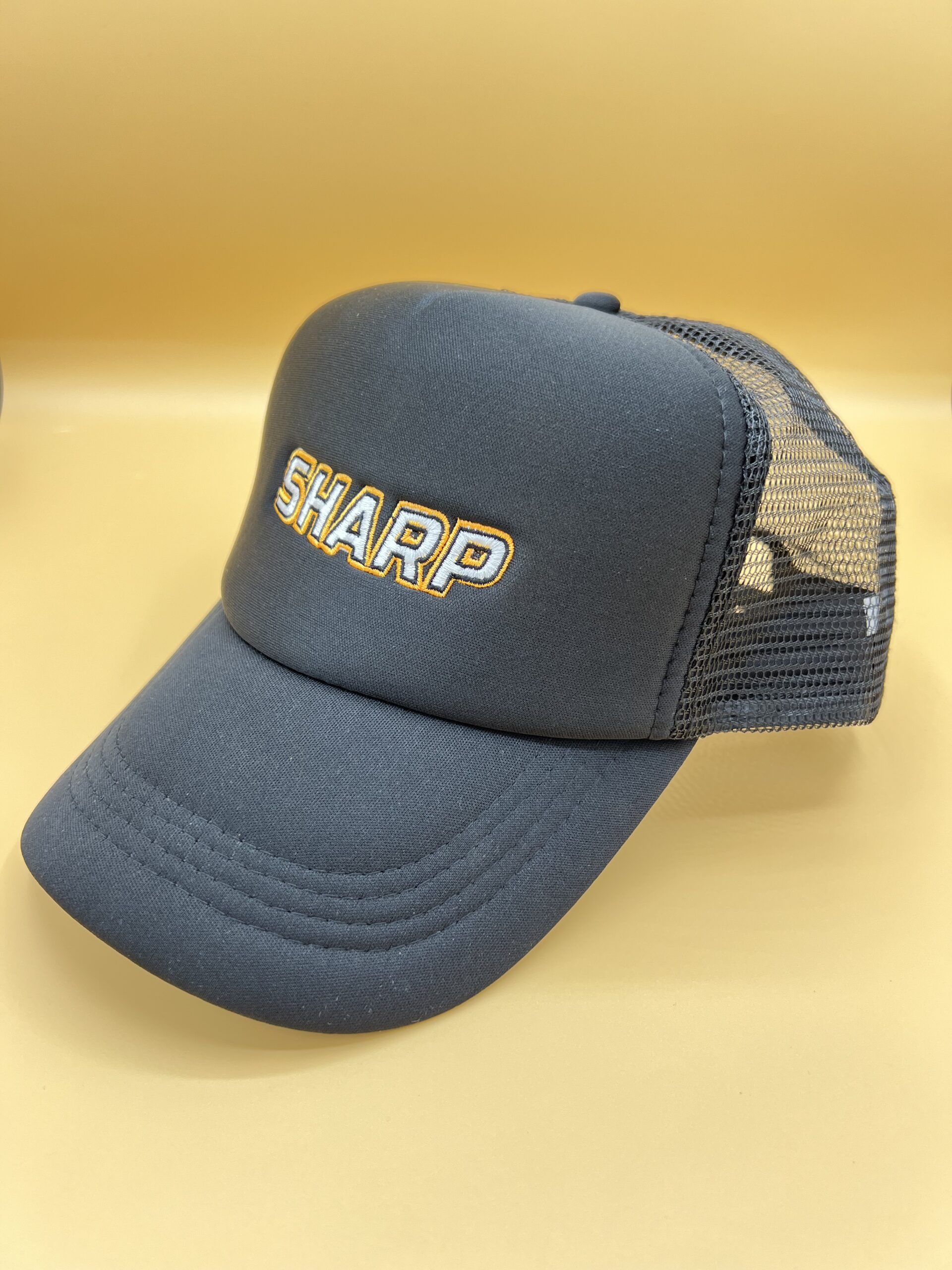 Gorra negra rejilla Sharp - Imagen 2